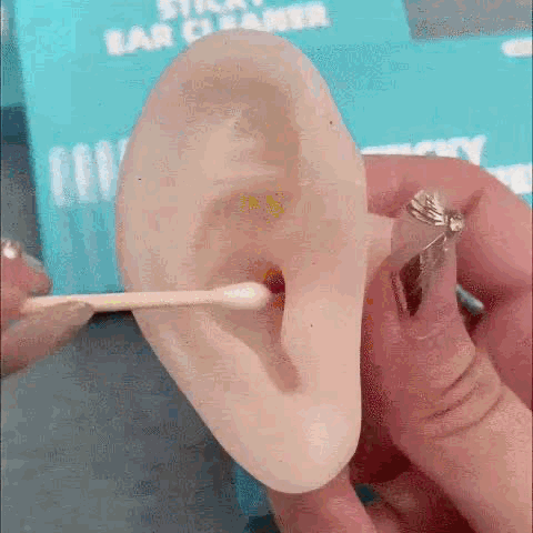 EarGlo™ Yapışkan Uçlu Kulak Temizleyici